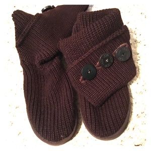 Size 9 knitted Ugg Boots brown